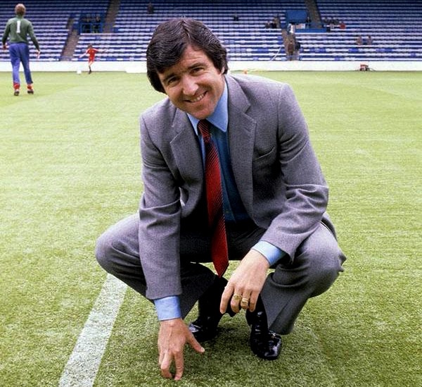 Which teams played on the first artificial football pitch in England?